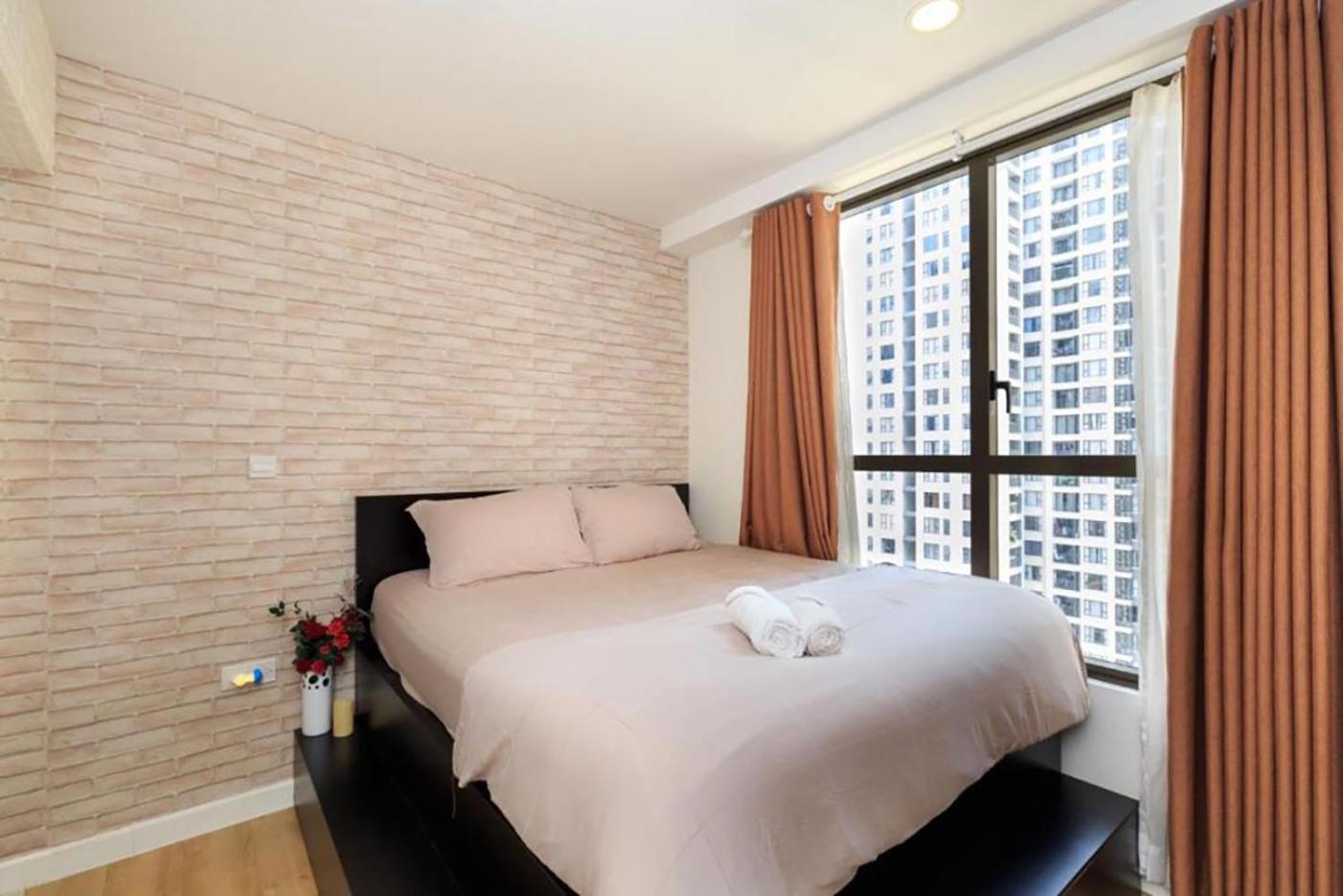 Yo'S Homes Rivergate Apartment Infinity Pool Near District 1 Ho Chi Minh City Exterior photo